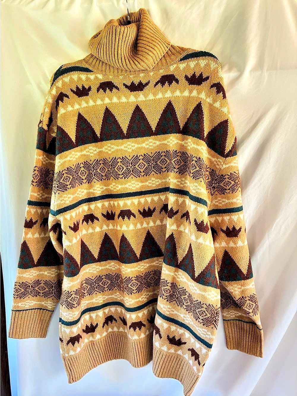 HYFVE Geometric Turtleneck Sweater in Brown & Blue Large